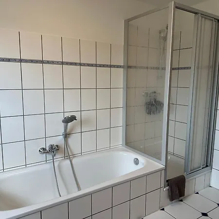 Nummer Eins - Hufnagel * Bodenwerder